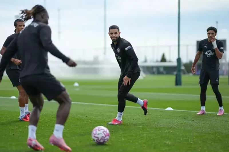 مرموش وريان آيت نوري في تدريبات السيتي